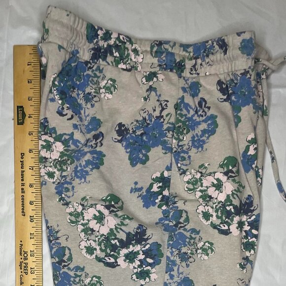 Women's Floral Jogger - Picture 9 of 16